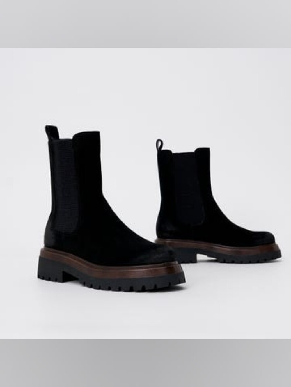 Steve Madden - NWB Blitzen Black Suede Lug Sole Chelsea Boots - 8